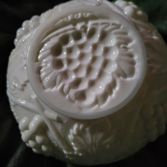 Vintage Duncan and Miller Milk Glass Bowl Grape Pattern 4" - Picture 8 of 8
